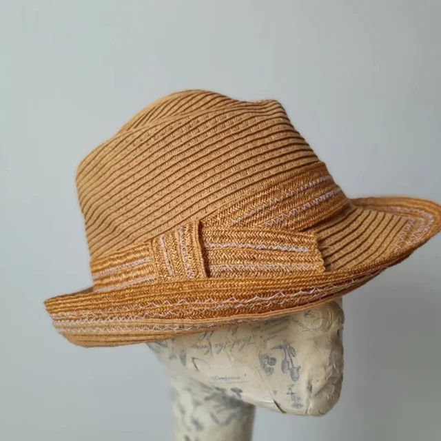Lisa Shaub Fine Millinery – Handmade in NYC display picture 1